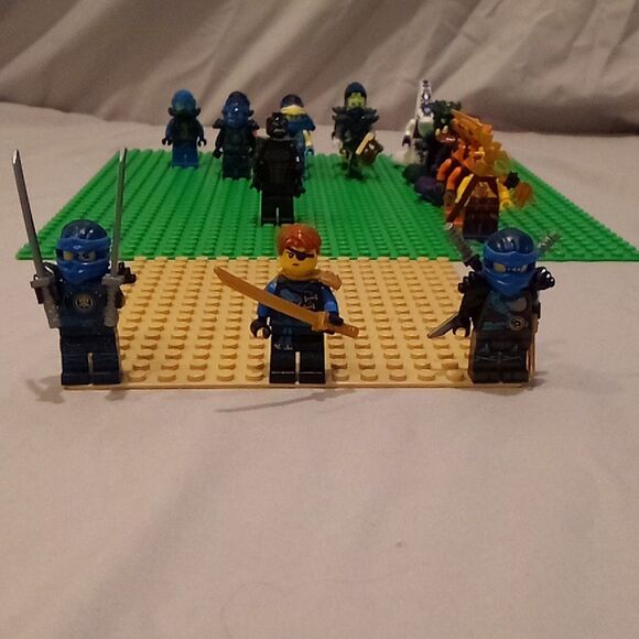 LEGO Minifigure Ninjago Lot 26 Pcs Pythor Garamadon Sensi Wu - Picture 5 of 10